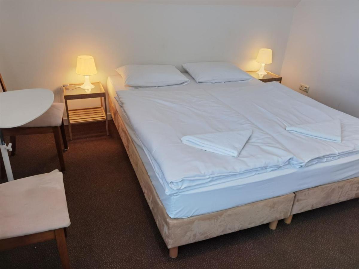 Vivat Apartment *